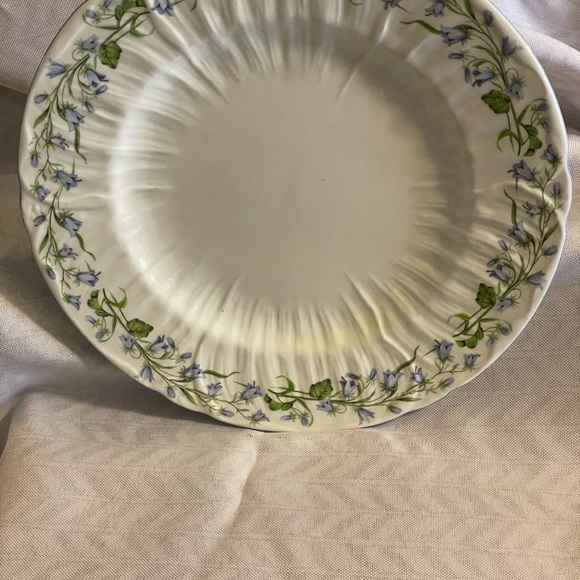 Dinnerware - Picture 5 of 5